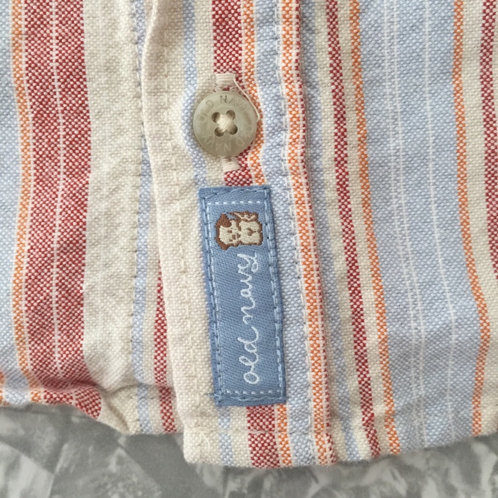 Summer Button-Up - Picture 3 of 3